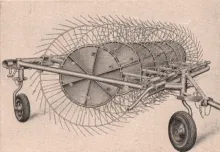 <b>Sternrechwender E 246</b><br>Copyright: VEB Fortschritt Landmaschinen Neustadt/Sa.<br>Quelle: Lehrbuch "Landtechnik", Seite 260